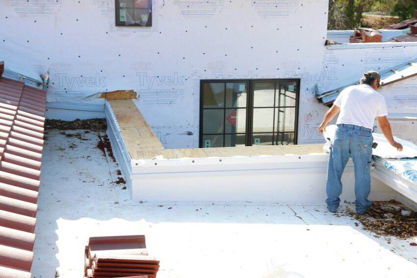 How to Achieve Moisture-Free Stucco Parapets in Vancouver